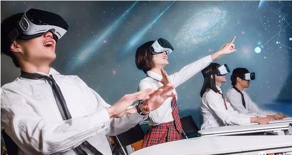 VR沉浸式学习体验