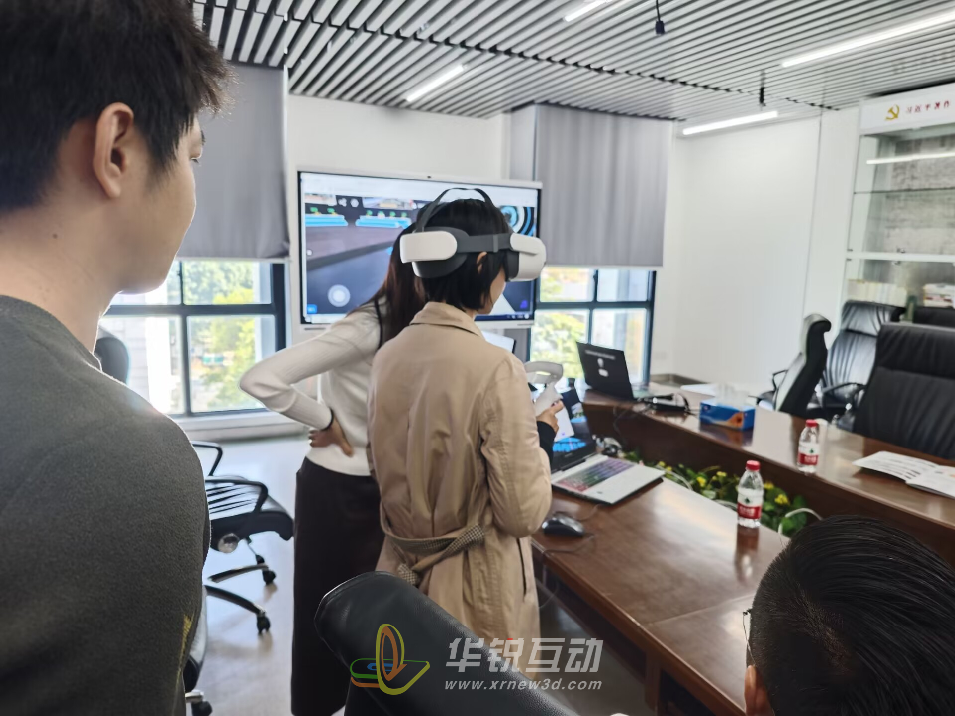 华锐视点拜访深圳大学洽谈合作发展意向